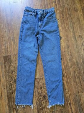 Madewell Classic Straight-Leg Denim Jeans in Medium Blue With Raw Hem Sz. 26
